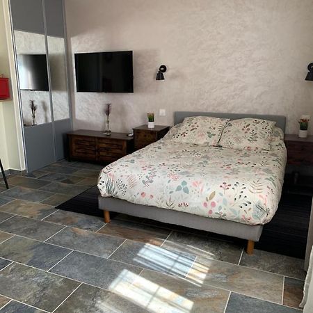 Studio Independant Avec Piscine Et Jardin L'Abergement-Sainte-Colombe Екстер'єр фото